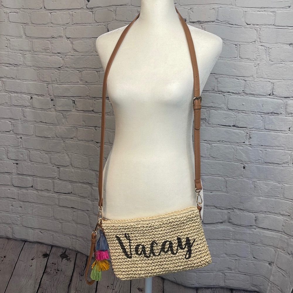 NWOT, I•N•C “Vacay” Crossbody Straw Purse. Must have for vacation!